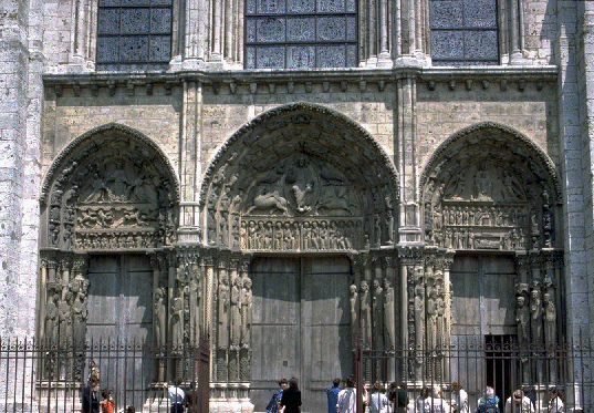 Chartres_west_facade