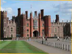 Hampton Court gatehouse small    